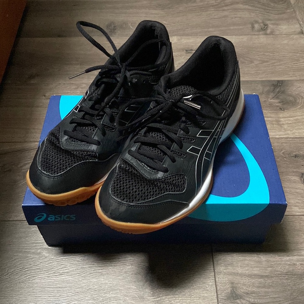ASICS Black Volleyball Shoes